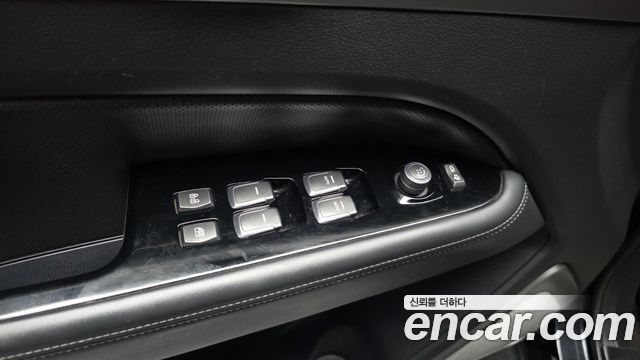 KG Mobility Rexton 2018 — photo 27
