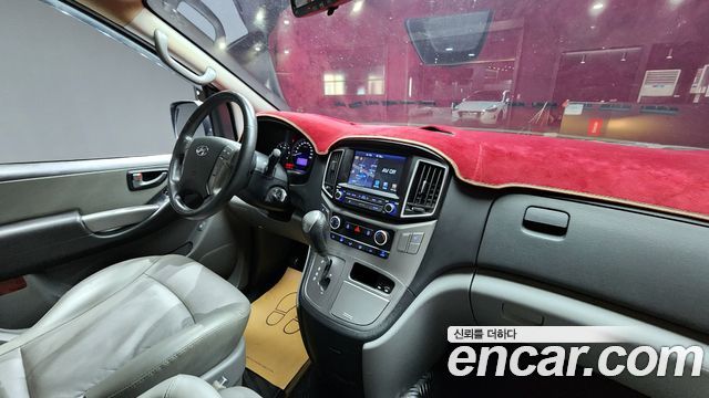 Hyundai Starex 2019 — photo 7