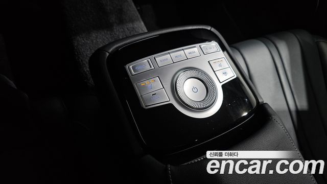 Genesis G80 2021 — photo 24