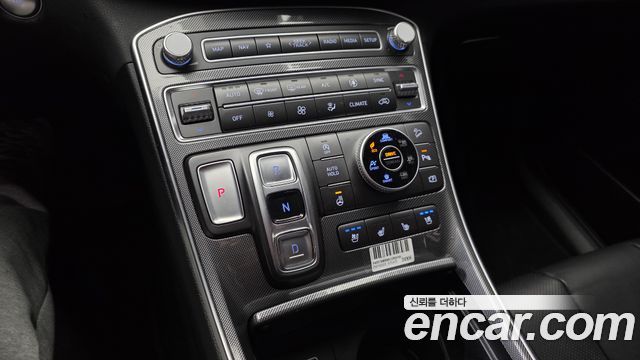 Hyundai Santafe 2021 — photo 12