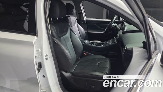 Hyundai Santafe 2021 — photo 18