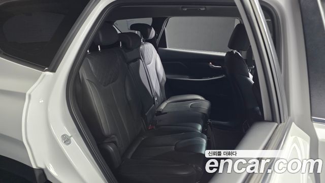 Hyundai Santafe 2021 — photo 16