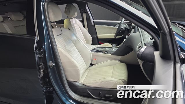 Genesis G70 2021 — photo 18