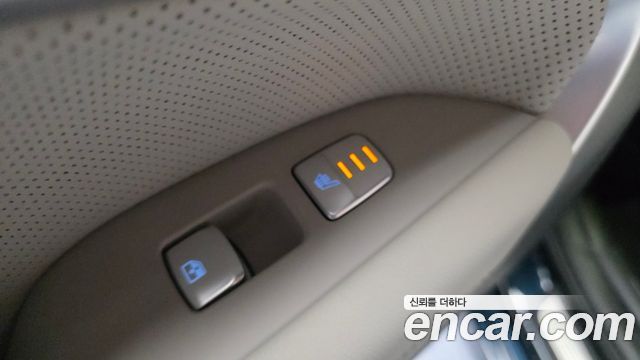 Genesis G70 2021 — photo 25