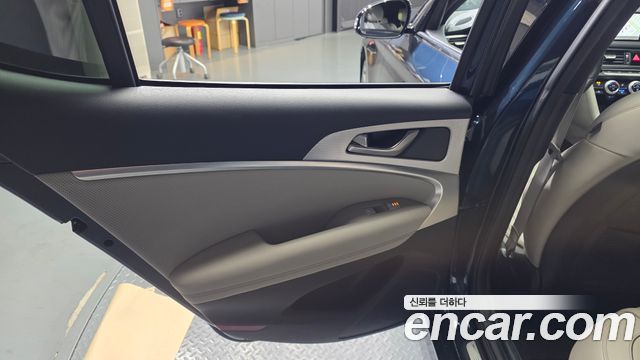 Genesis G70 2021 — photo 15