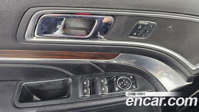 Ford Explorer 2016 — photo 14