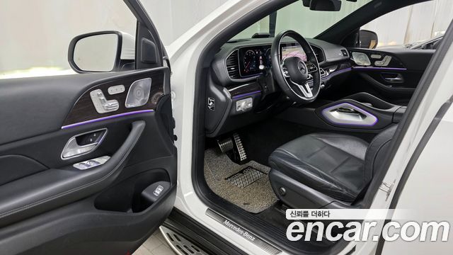 Mercedes-Benz GLE-Class 2021 — photo 10