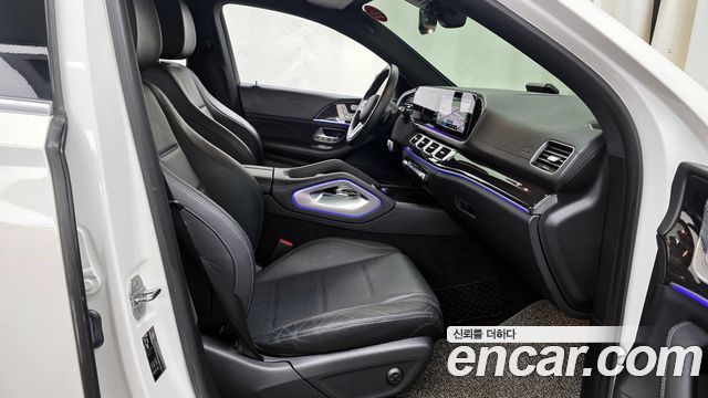 Mercedes-Benz GLE-Class 2021 — photo 11