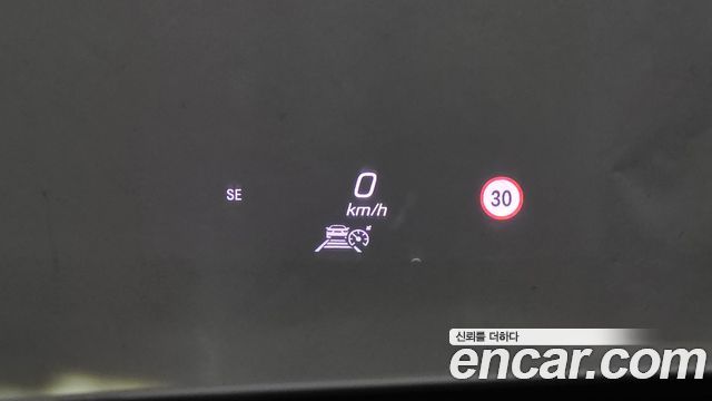 Mercedes-Benz GLE-Class 2021 — photo 19