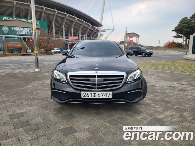 Mercedes-Benz E-Class 2020 — photo 2