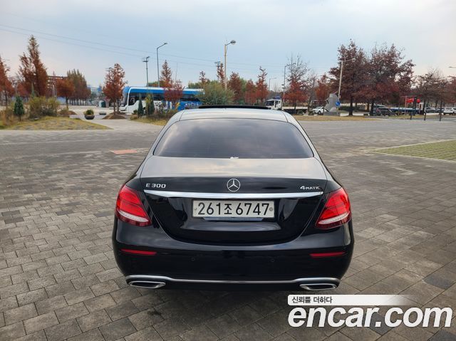 Mercedes-Benz E-Class 2020 — photo 4