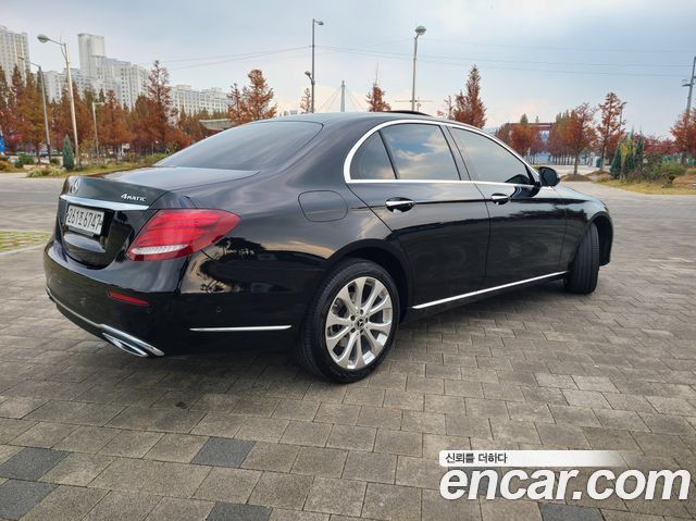 Mercedes-Benz E-Class 2020 — photo 5