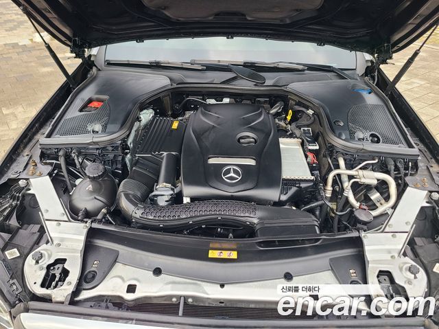 Mercedes-Benz E-Class 2020 — photo 18