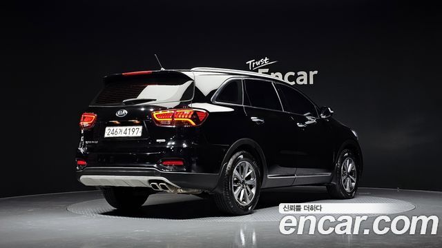 Kia Sorento 2018 — photo 2