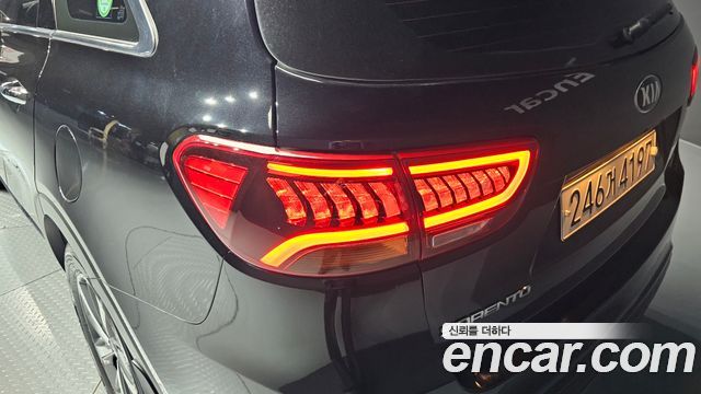 Kia Sorento 2018 — photo 9