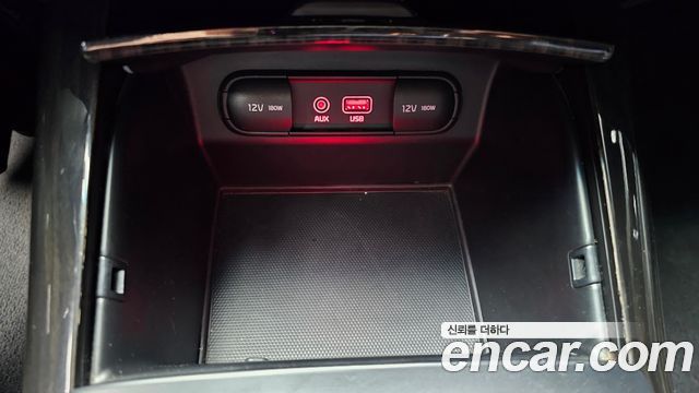 Kia Sorento 2018 — photo 28