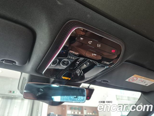 Mercedes-Benz C-Class 2025 — photo 11