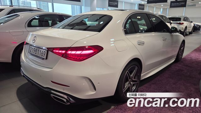 Mercedes-Benz C-Class 2025 — photo 5