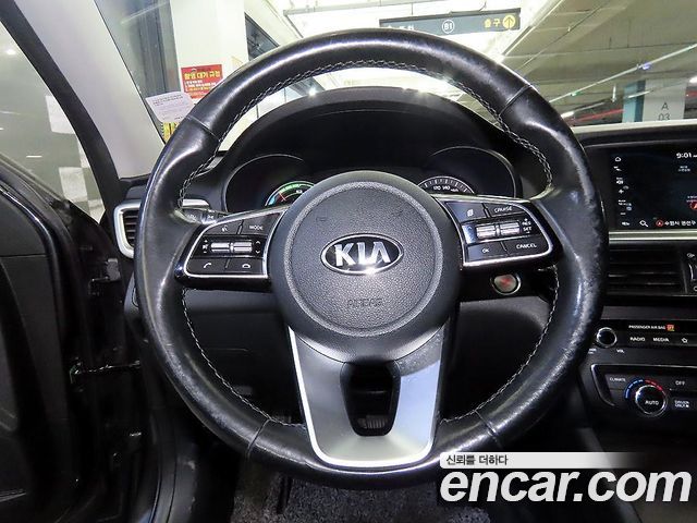 Kia K5 2020 — photo 8