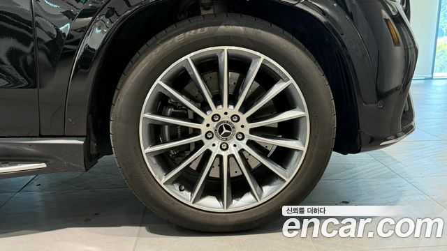 Mercedes-Benz GLE-Class 2025 — photo 6