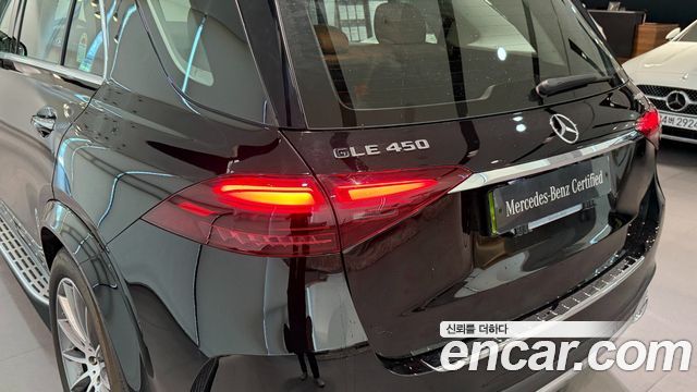 Mercedes-Benz GLE-Class 2025 — photo 8