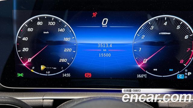 Mercedes-Benz GLE-Class 2025 — photo 10