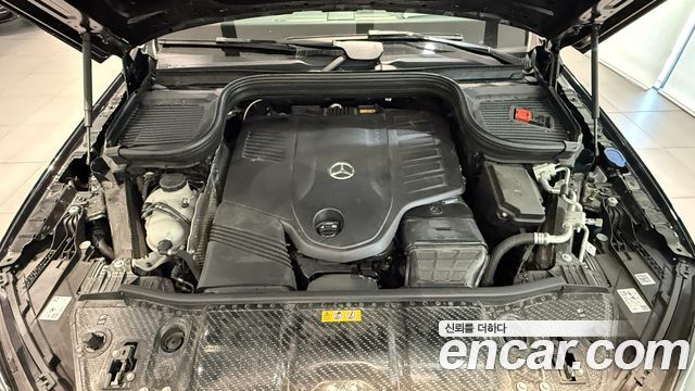Mercedes-Benz GLE-Class 2025 — photo 14