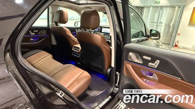 Mercedes-Benz GLE-Class 2025 — photo 17