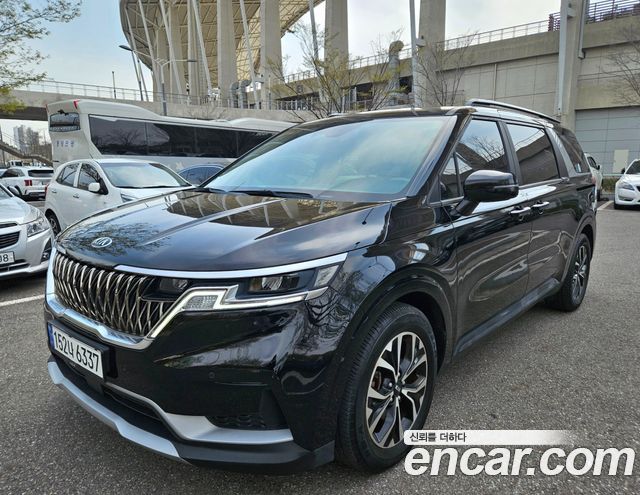 Kia Canival 2021 — photo 1