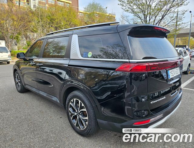 Kia Canival 2021 — photo 4