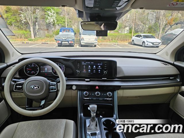 Kia Canival 2021 — photo 8