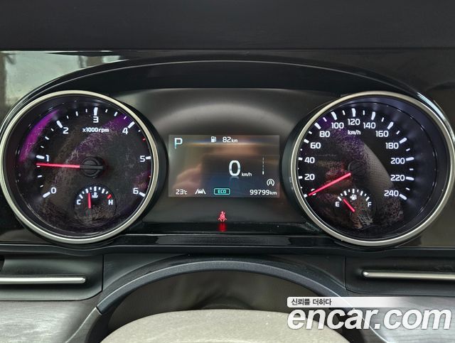 Kia Canival 2021 — photo 9