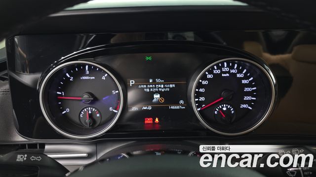 Kia Canival 2021 — photo 8