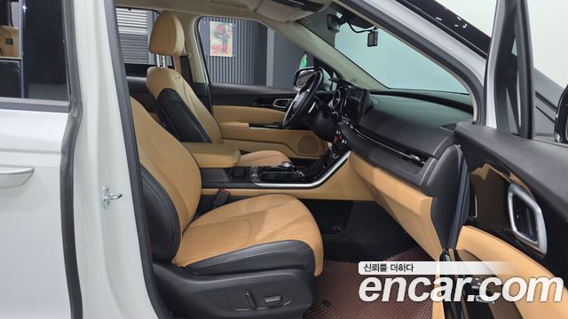 Kia Canival 2021 — photo 11