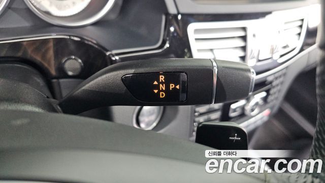 Mercedes-Benz E-Class 2014 — photo 9