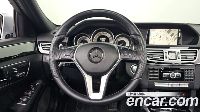 Mercedes-Benz E-Class 2014 — photo 13