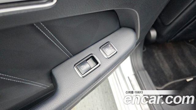 Mercedes-Benz E-Class 2014 — photo 19