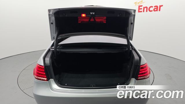 Mercedes-Benz E-Class 2014 — photo 20
