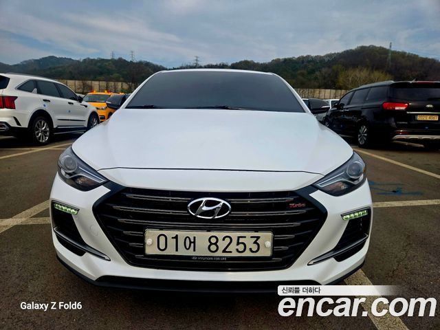 Hyundai AVANTE 2018 — photo 1