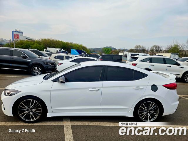Hyundai AVANTE 2018 — photo 4