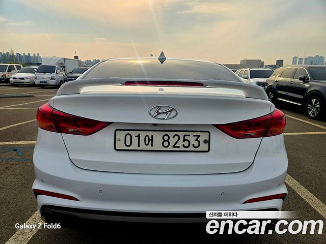 Hyundai AVANTE 2018 — photo 5