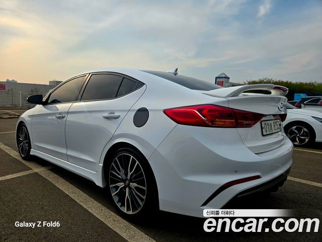 Hyundai AVANTE 2018 — photo 6