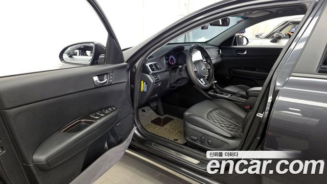 Kia K5 2019 — photo 13