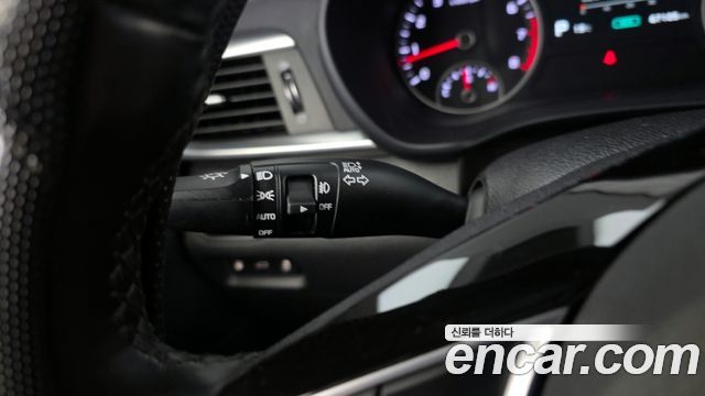 Kia K5 2019 — photo 29