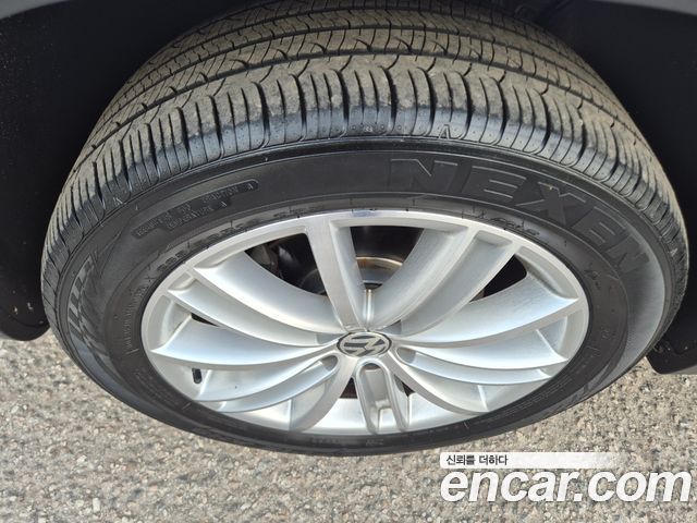 Volkswagen Tiguan 2014 — photo 16