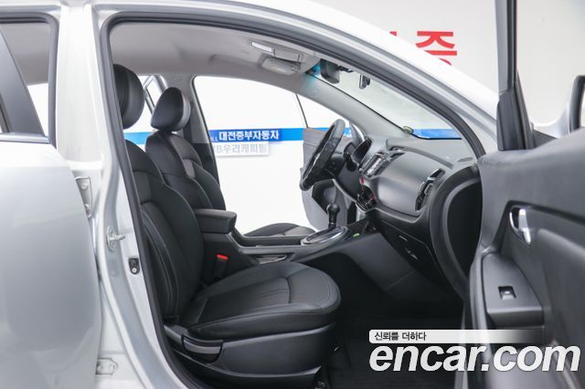 Kia Sportage 2011 — photo 10