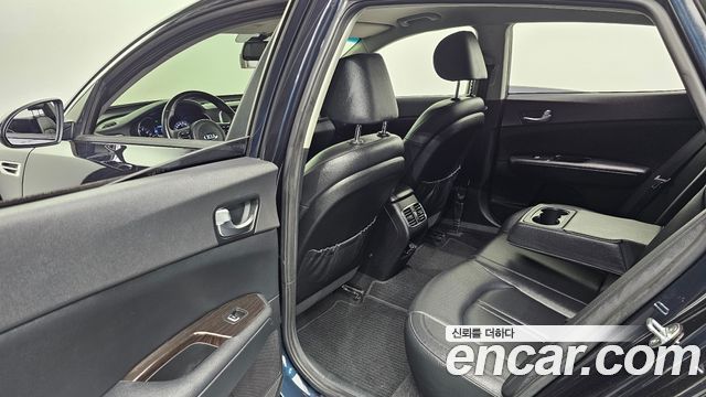 Kia K5 2016 — photo 11