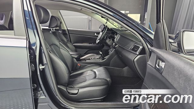 Kia K5 2016 — photo 12