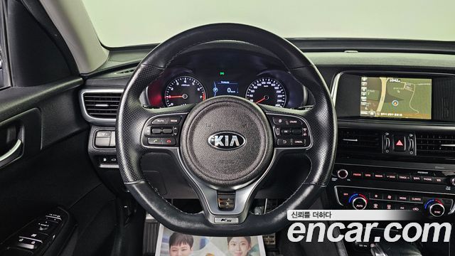 Kia K5 2016 — photo 16