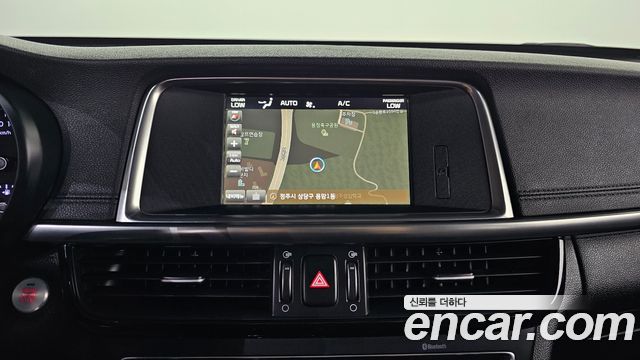 Kia K5 2016 — photo 17